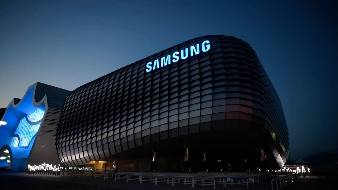 SAMSUNG OVERTAKES GOOGLE
