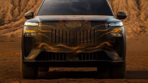Voyah Taishan Flagship 3-Row Electric Crossover with Huawei ADS 4.0 Unveiled in China